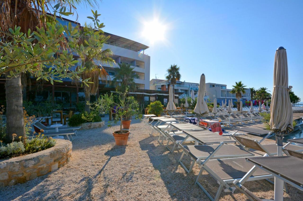 Hotel San Antonio Подстрана Екстериор снимка