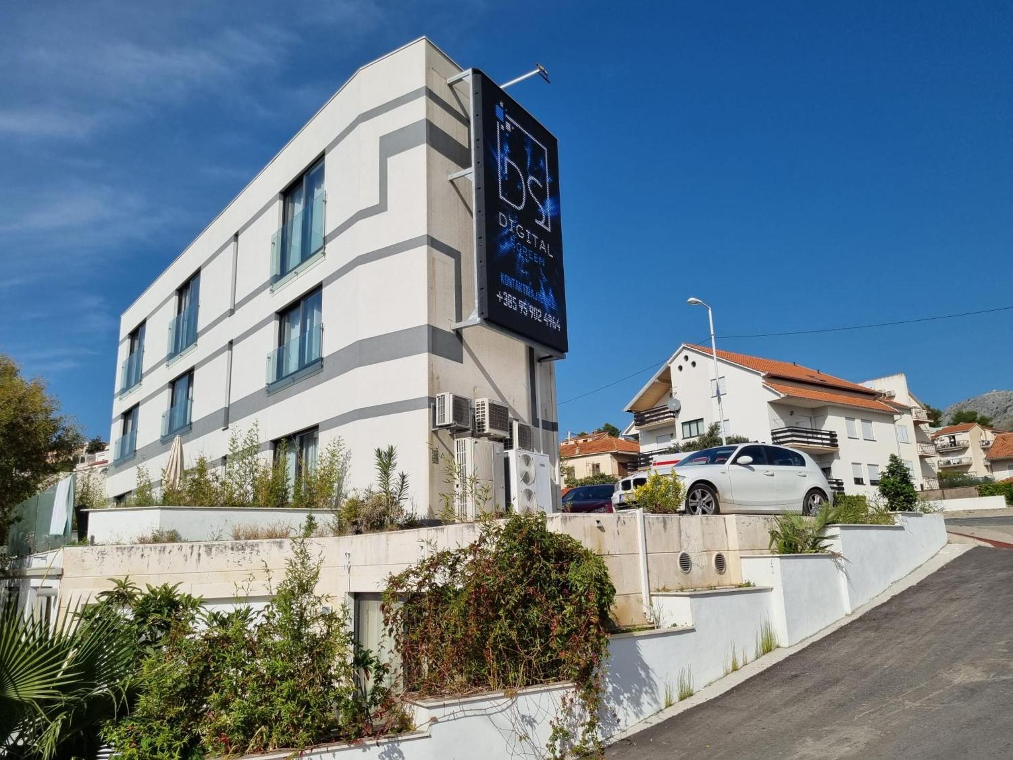Hotel San Antonio Подстрана Екстериор снимка