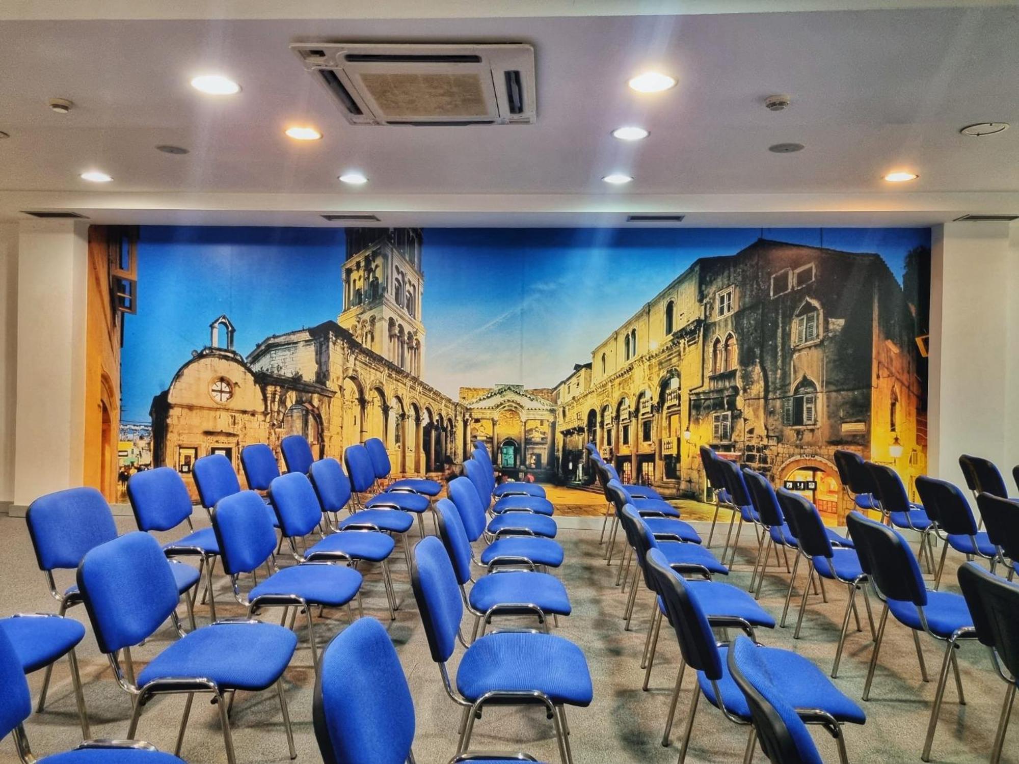 Hotel San Antonio Подстрана Екстериор снимка