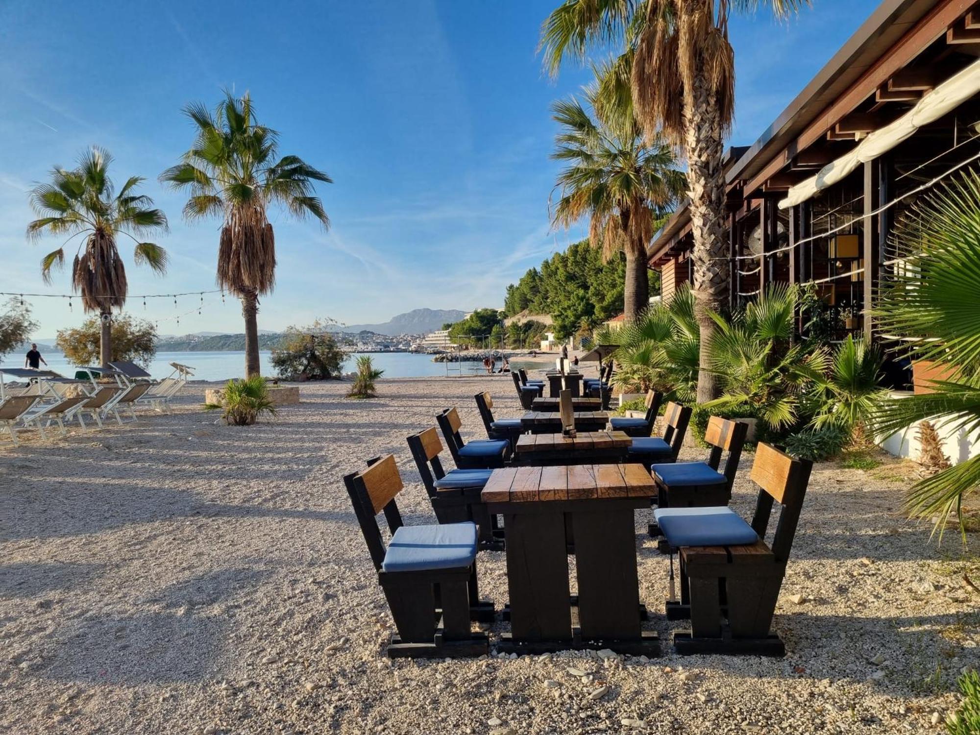 Hotel San Antonio Подстрана Екстериор снимка