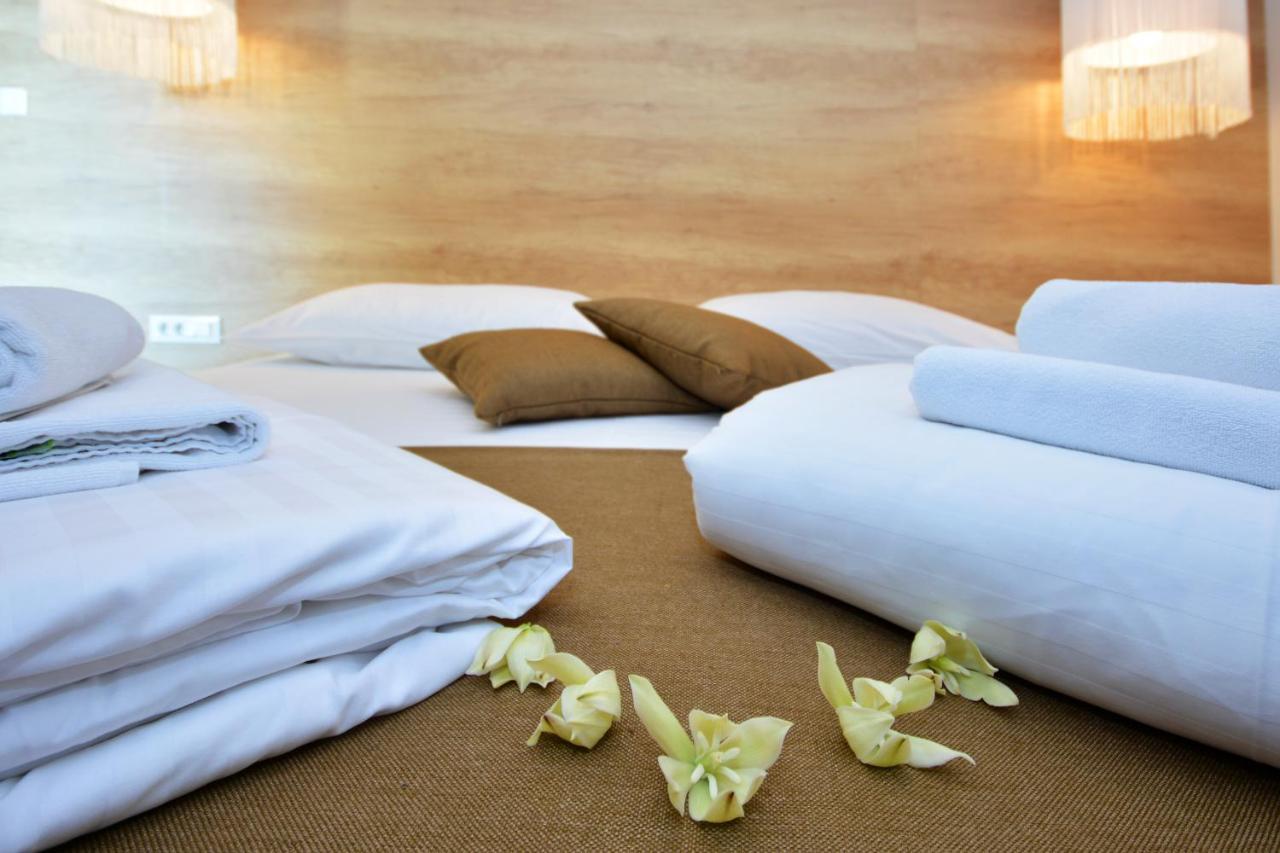 Hotel San Antonio Подстрана Екстериор снимка